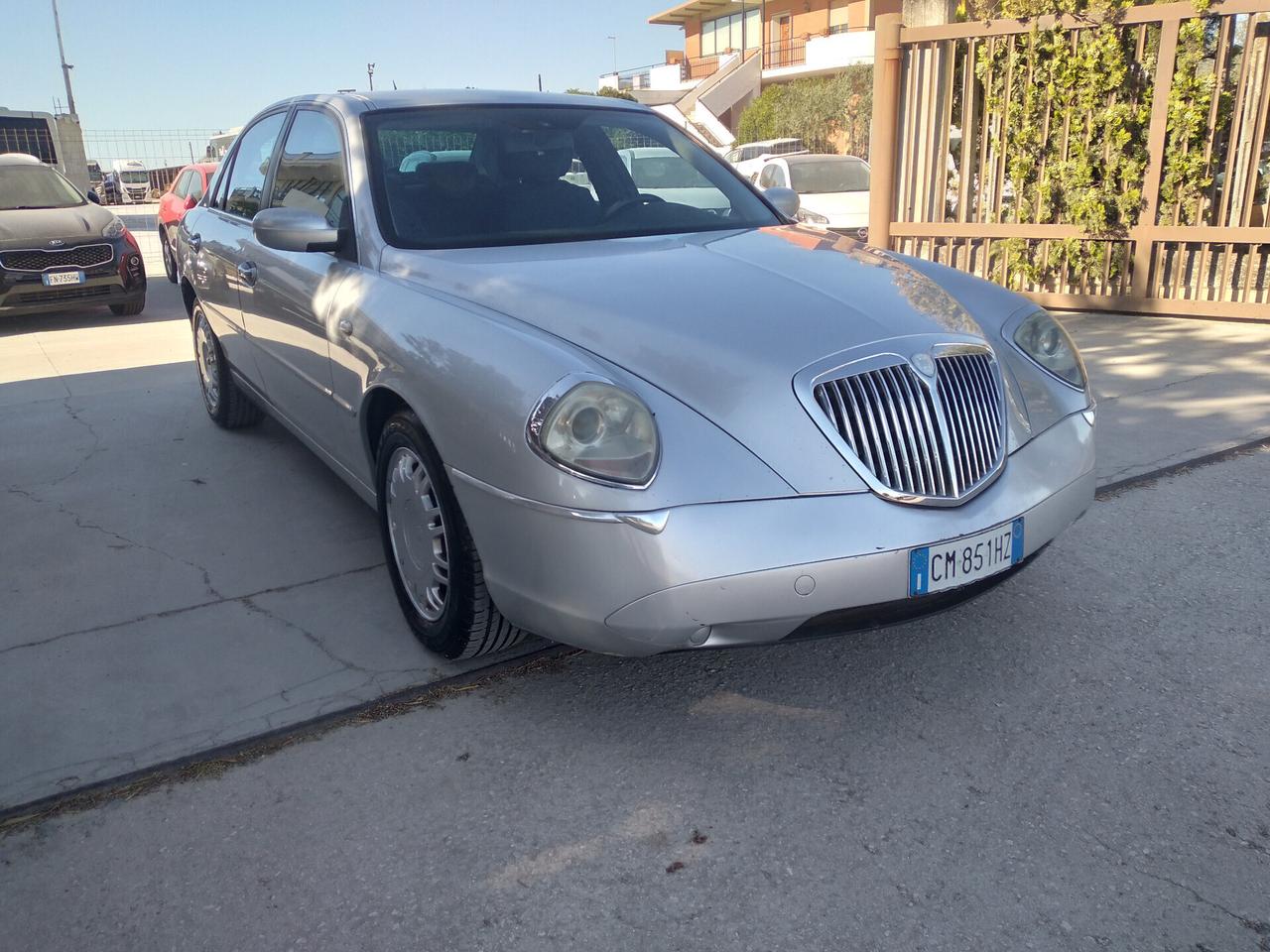 Lancia Thesis 2.4 JTD Emblema