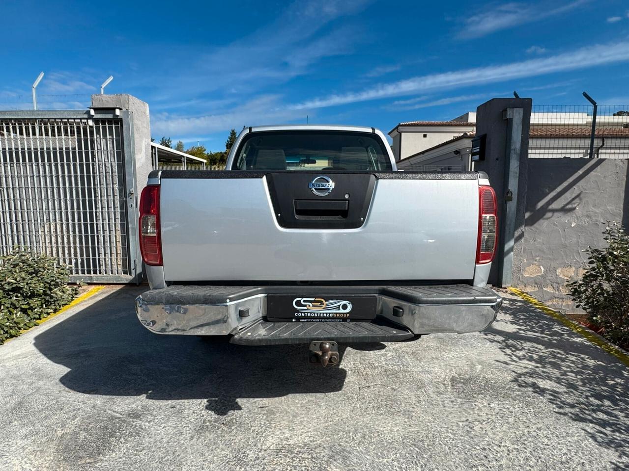 NISSAN NAVARA DOUBLE CAB -GANCIO TRAINO