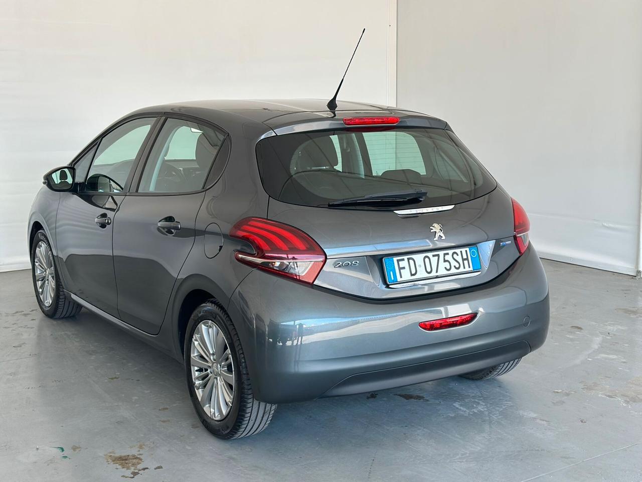 Peugeot 208 1.2 GPL 2016