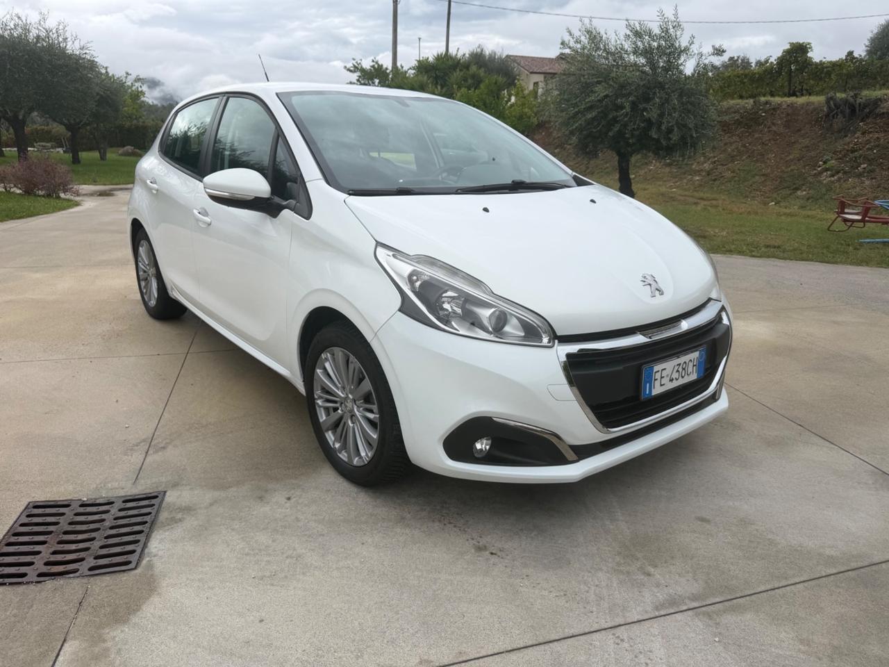 Peugeot 208 BlueHDi 75 5 porte Allure