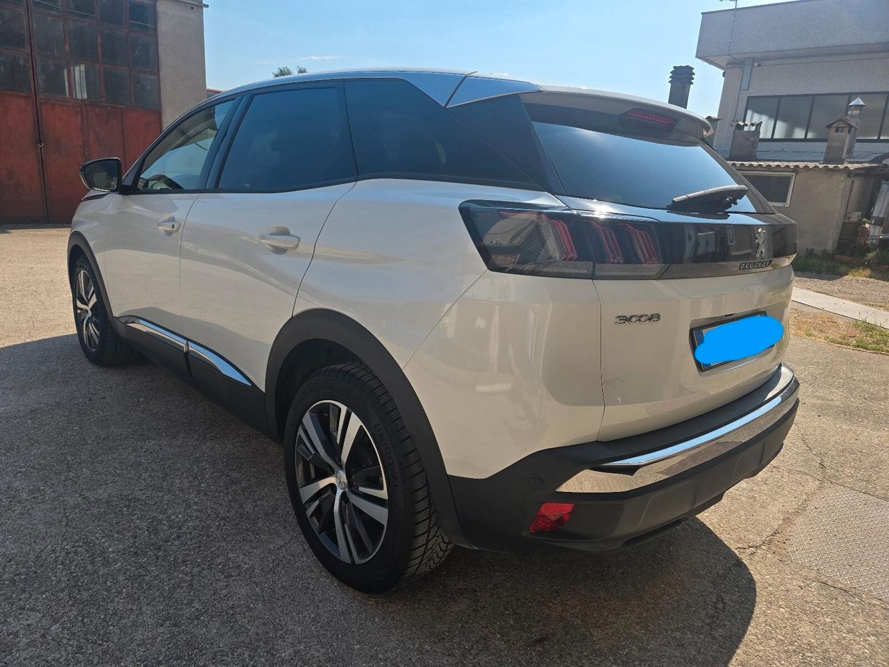 Peugeot 3008 BlueHDi 130 S&S EAT8 Allure