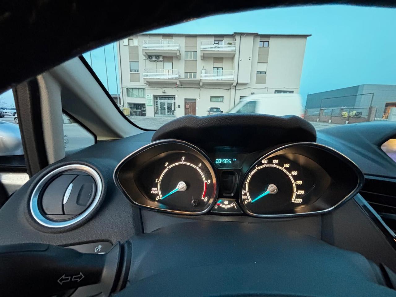 Ford Fiesta 1.5 TDCi 75CV 5 porte Titanium