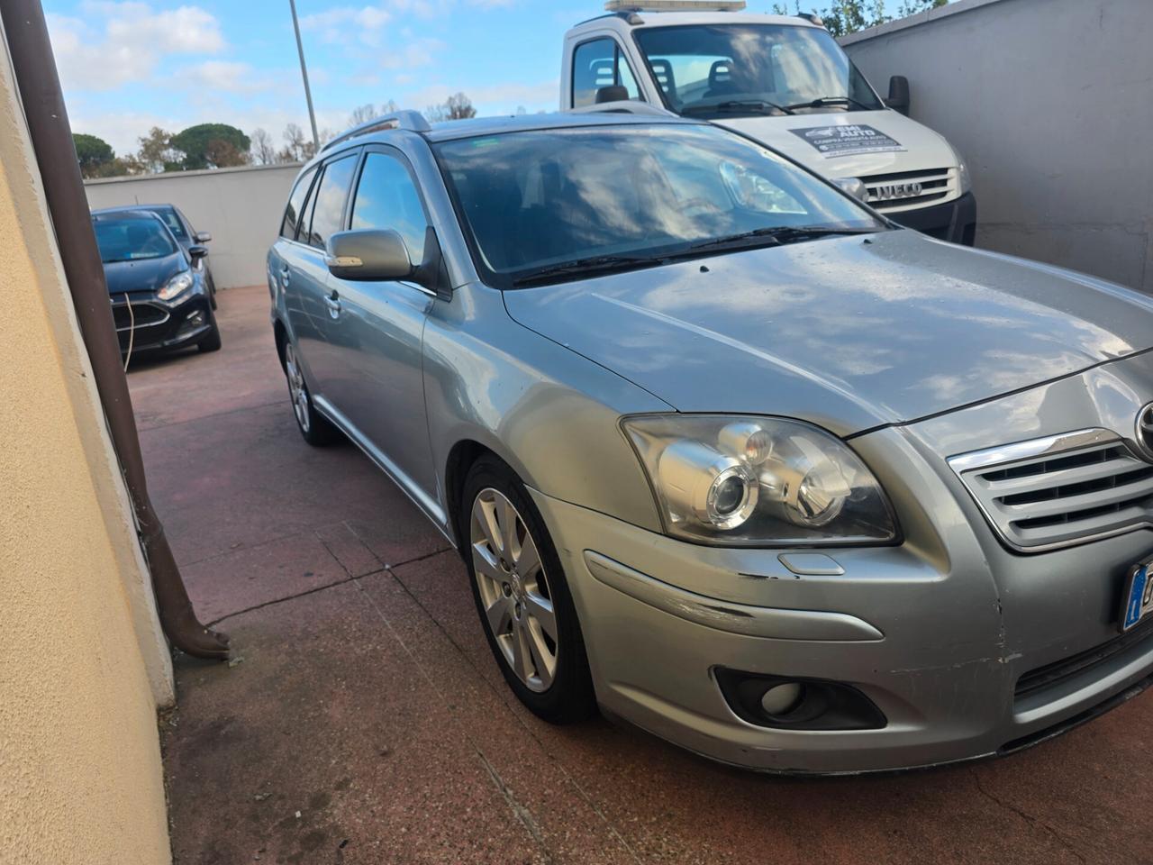 Toyota Corolla Verso 2.2 16V D-4D DPF Luna