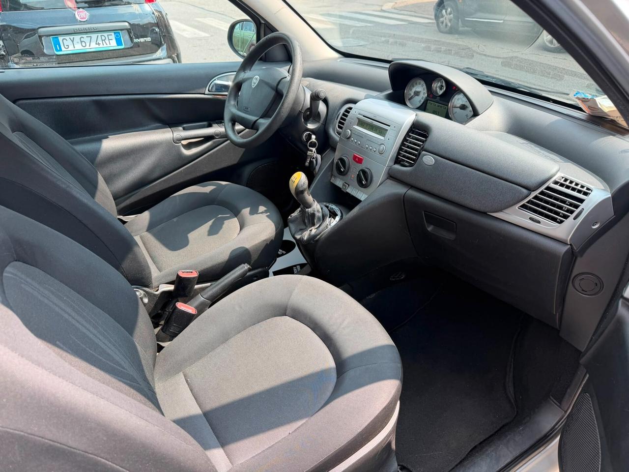 Lancia Ypsilon 1.3 MJT 75 CV Platinum