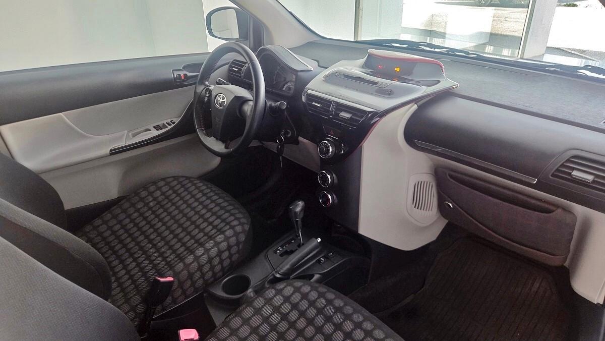 Toyota iQ 1.0 CVT Sol