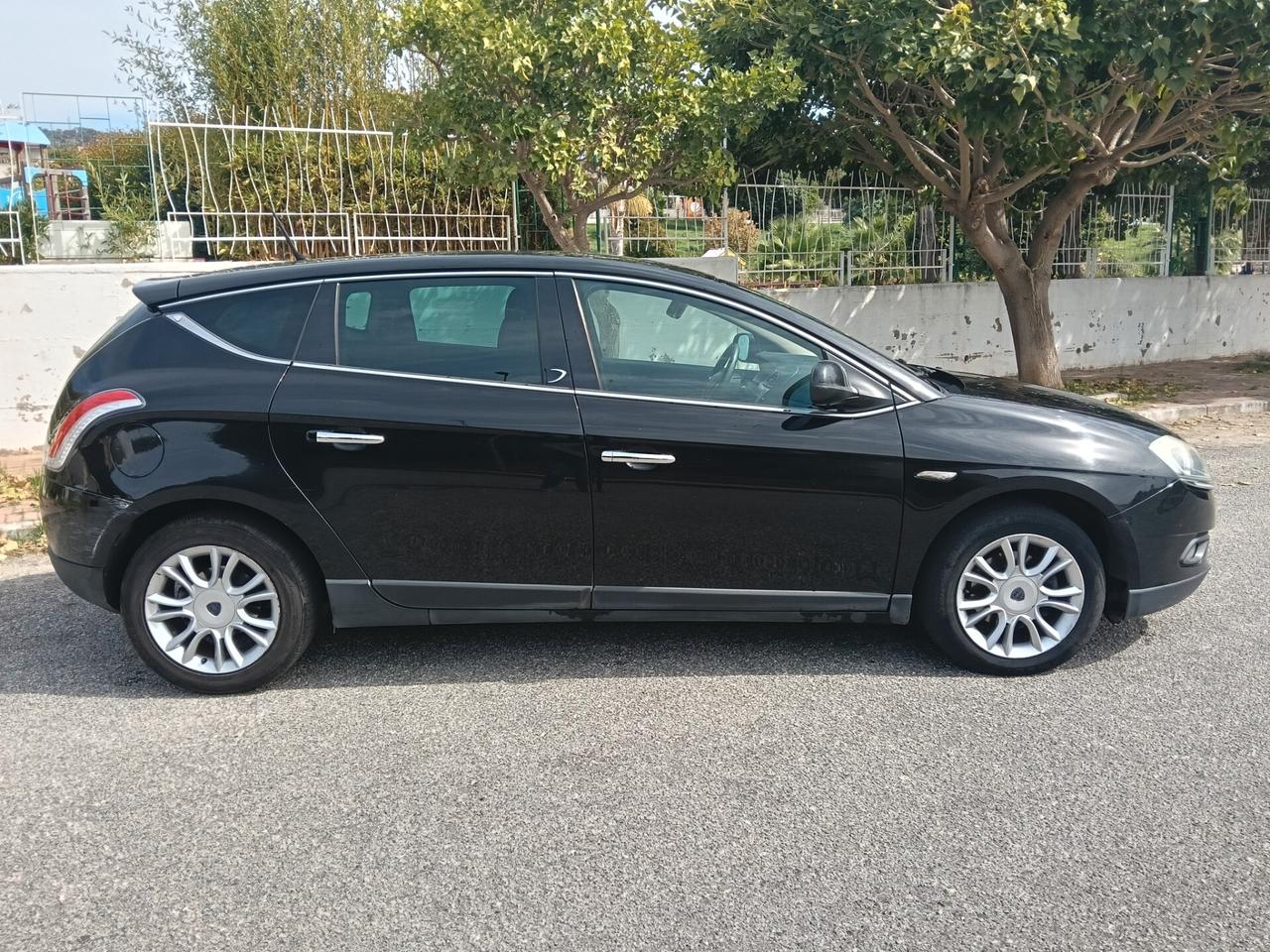 Lancia Delta 1.6 MJT DPF Argento