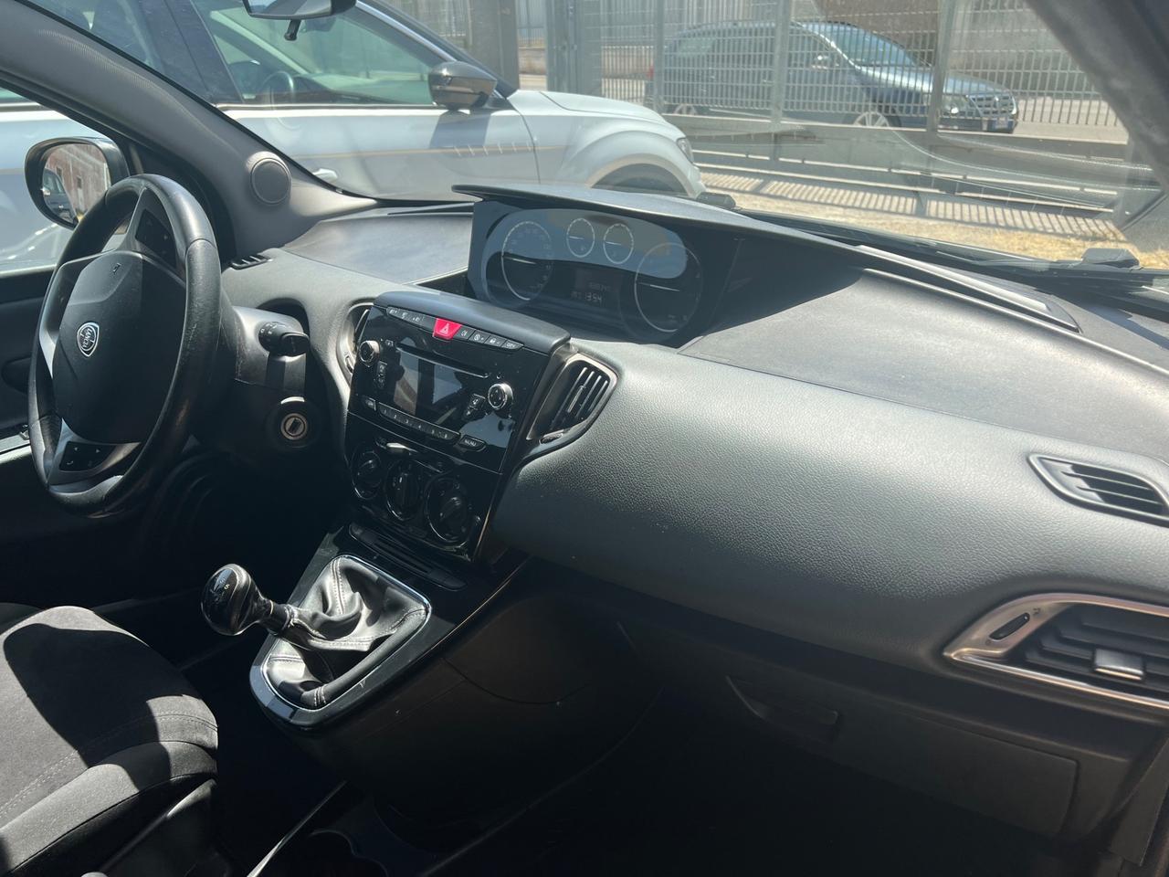 Lancia Ypsilon 1.3 MJT 16V 80 CV 5 porte S&S Platinum