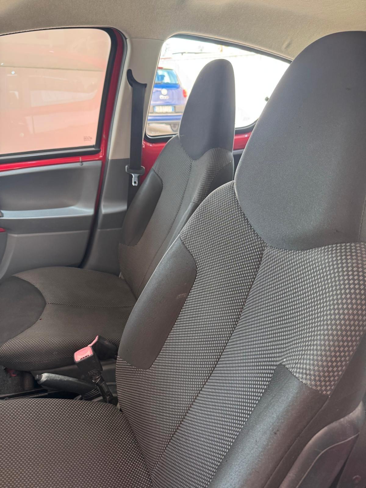 Toyota Aygo 1.0 12V VVT-i 5 porte Now Connect