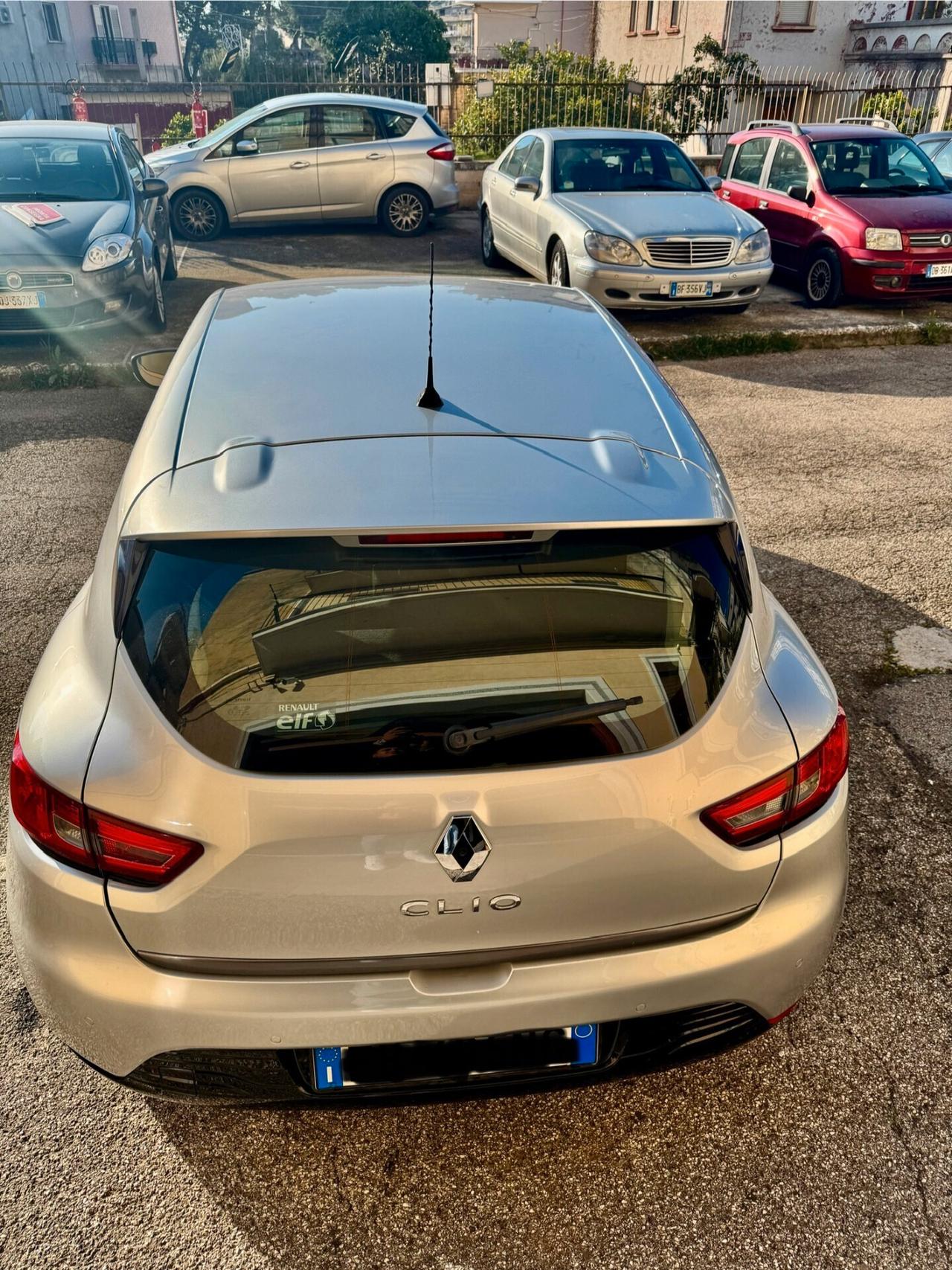 Renault Clio 1.2 75CV 5 porte Zen