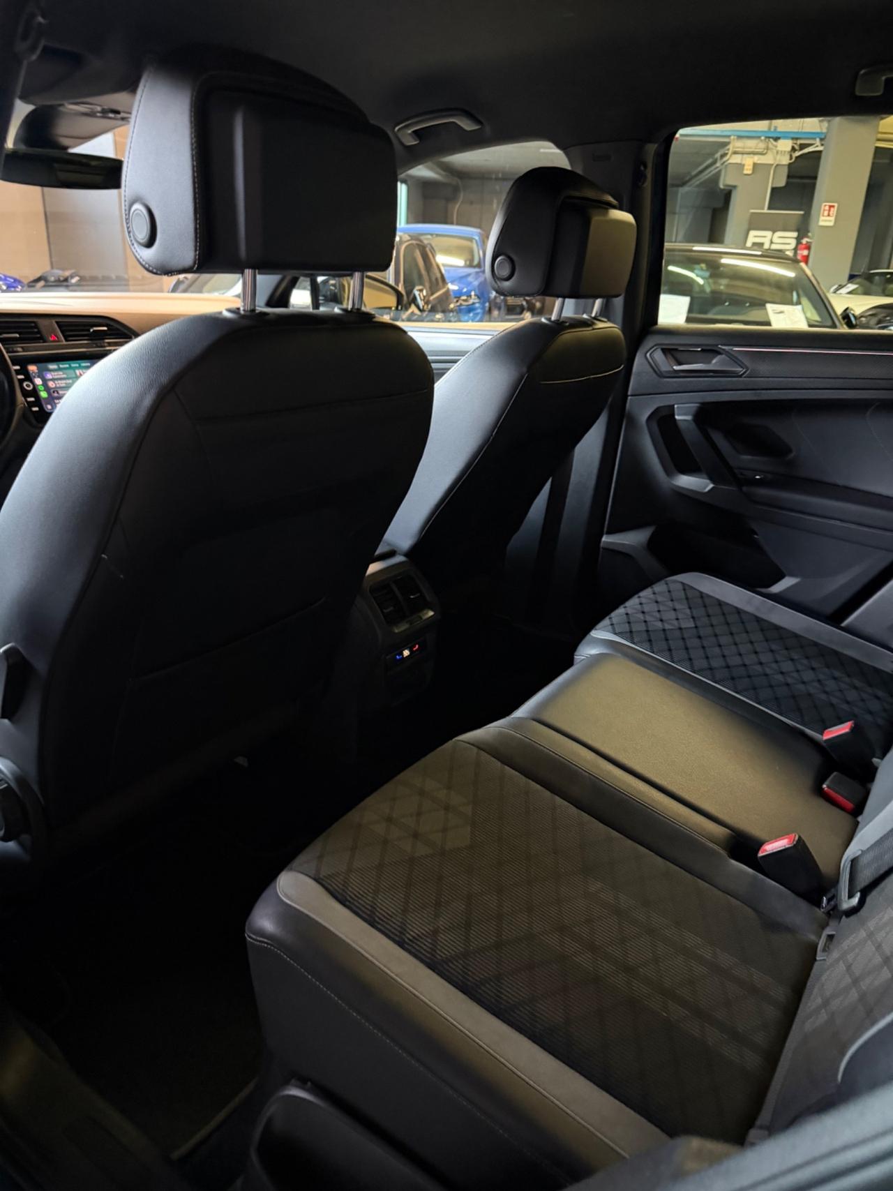 Volkswagen TIGUAN 2.0 TDI RLINE IQ MATRIX KMCERTIF