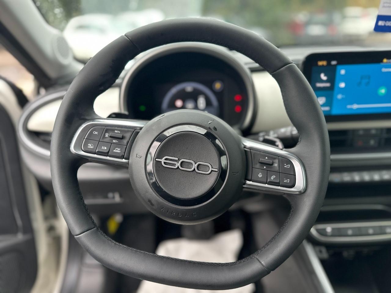 FIAT 600 IV 2023 - 600 1.2 hybrid La Prima 110cv auto