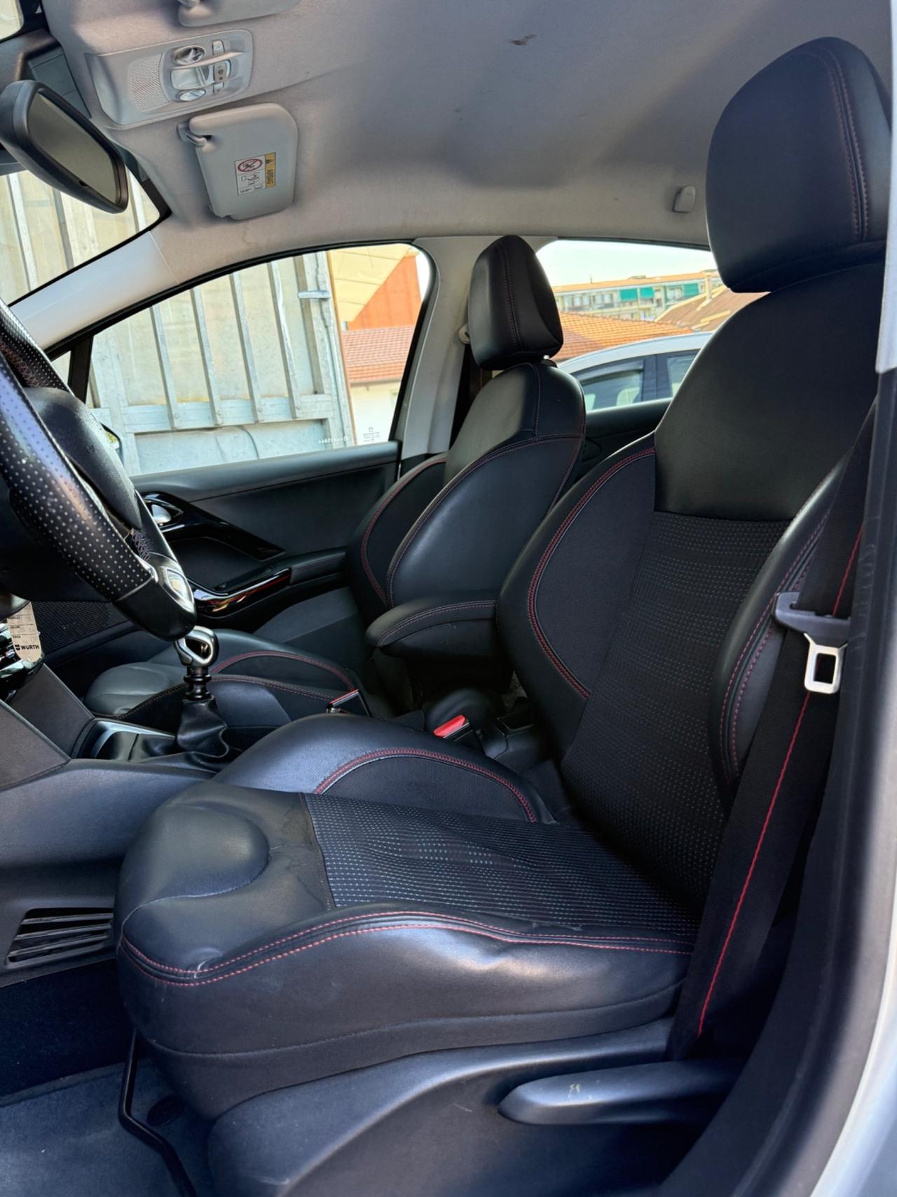 Peugeot 208 BlueHDi 5 porte GT Line