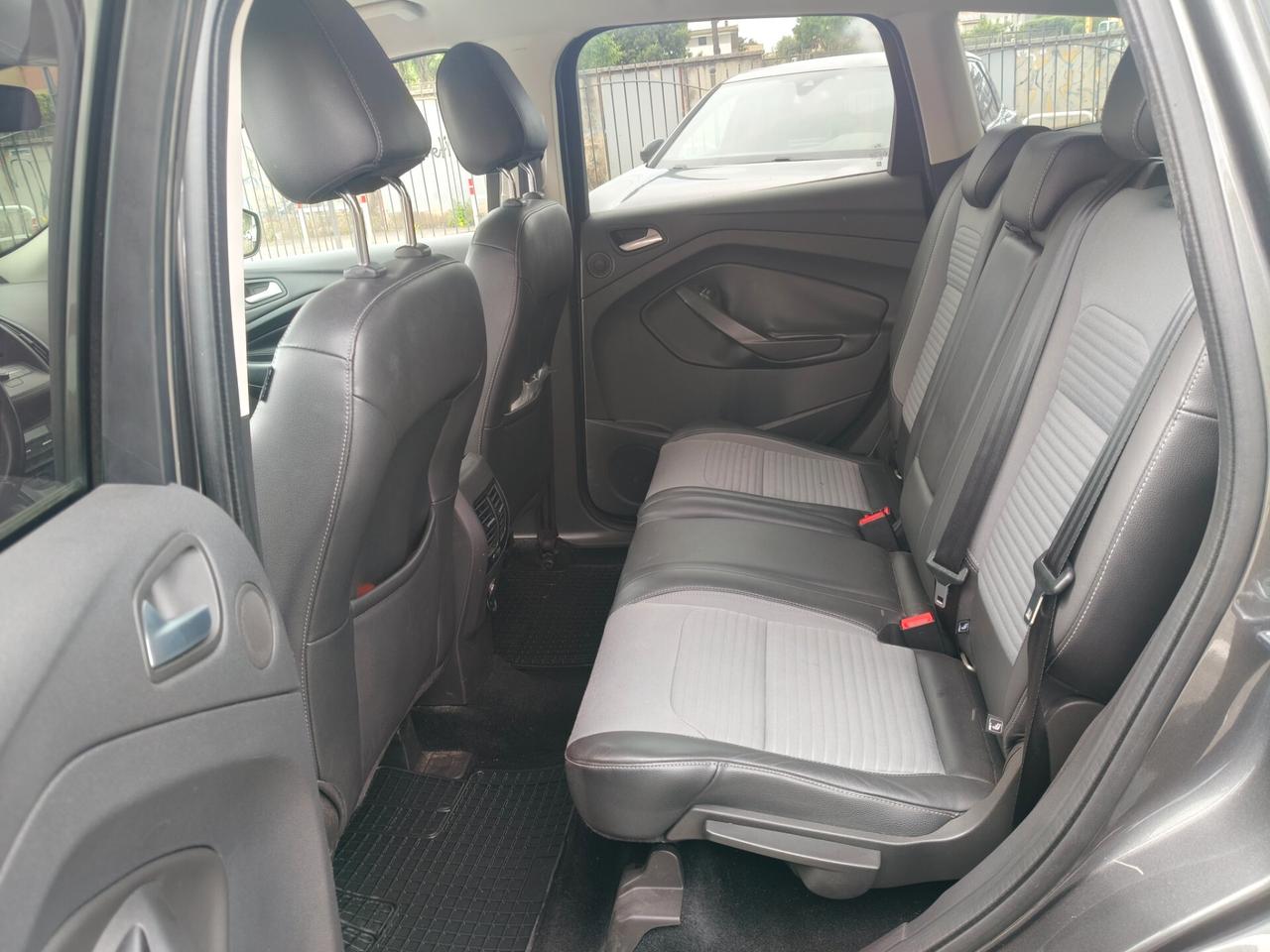 Ford Kuga 2.0 TDCI 150 CV S&S 4WD Titanium