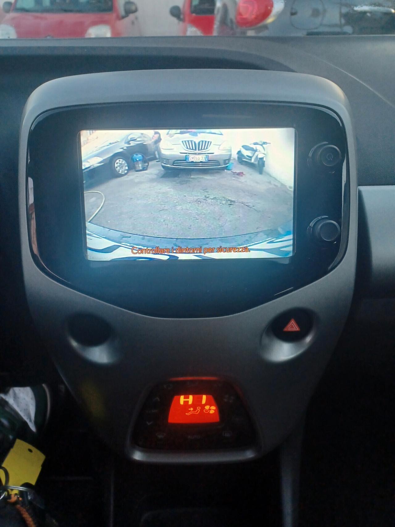 Toyota Aygo 1.0 5 PORTE AUTOMATICA 12/2015