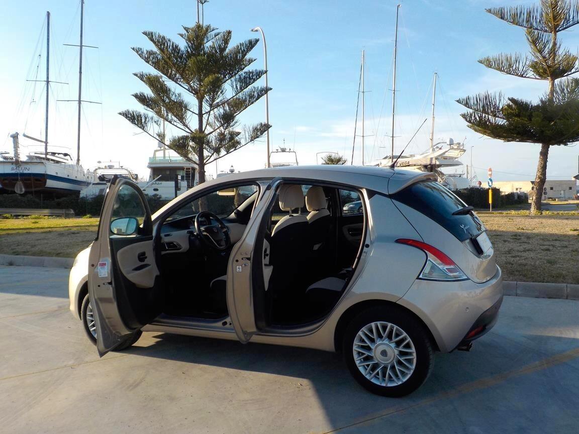 Lancia Ypsilon 1.3 MJT 16V 95 CV 5 porte S&S Gold