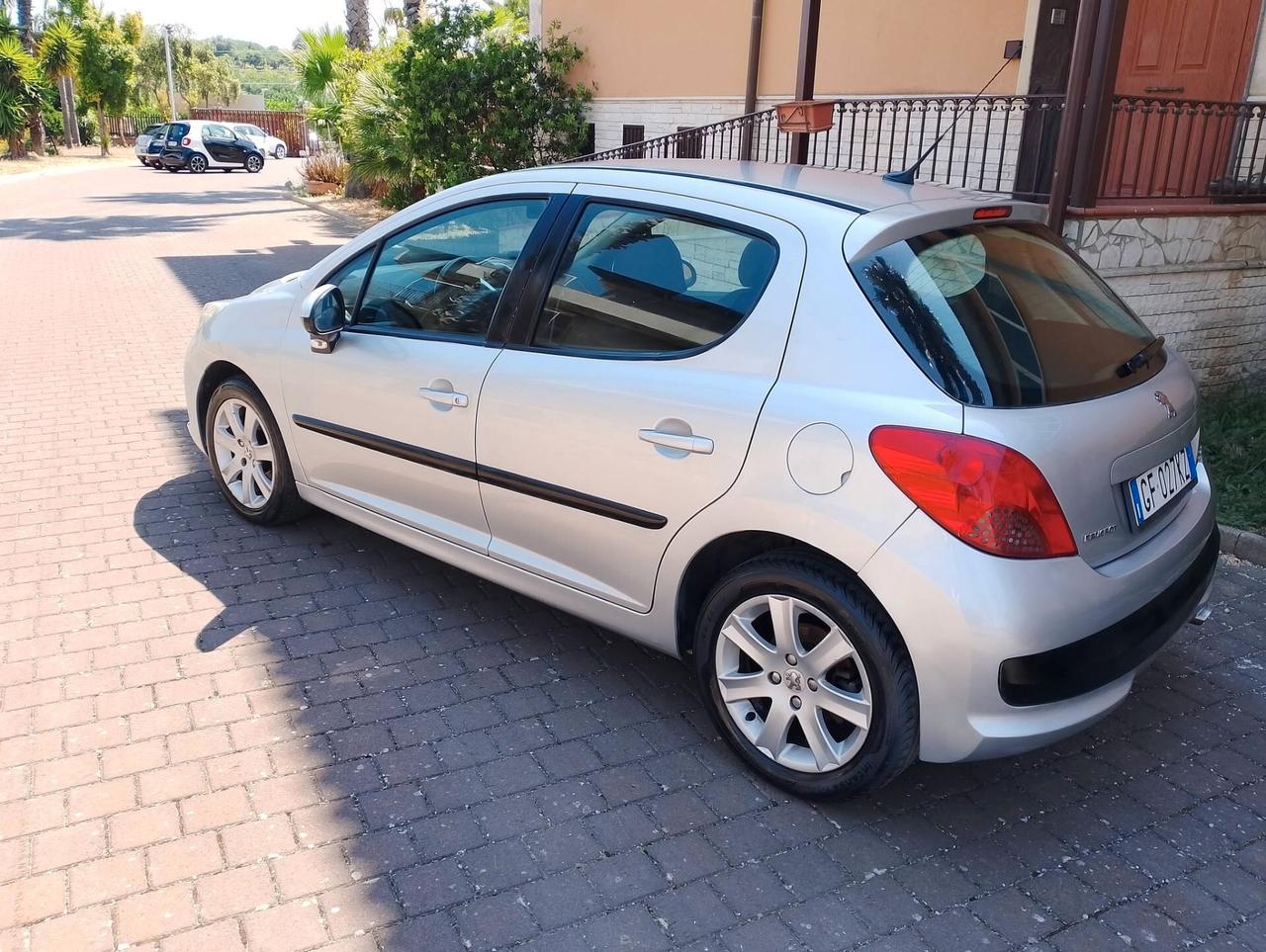 Peugeot 207 1.6 HDi 90CV 5p. XS