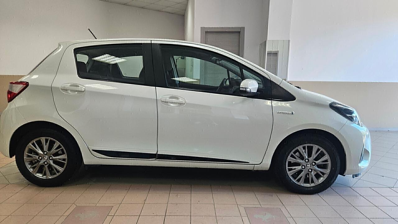Toyota Yaris BIANCO PERLA