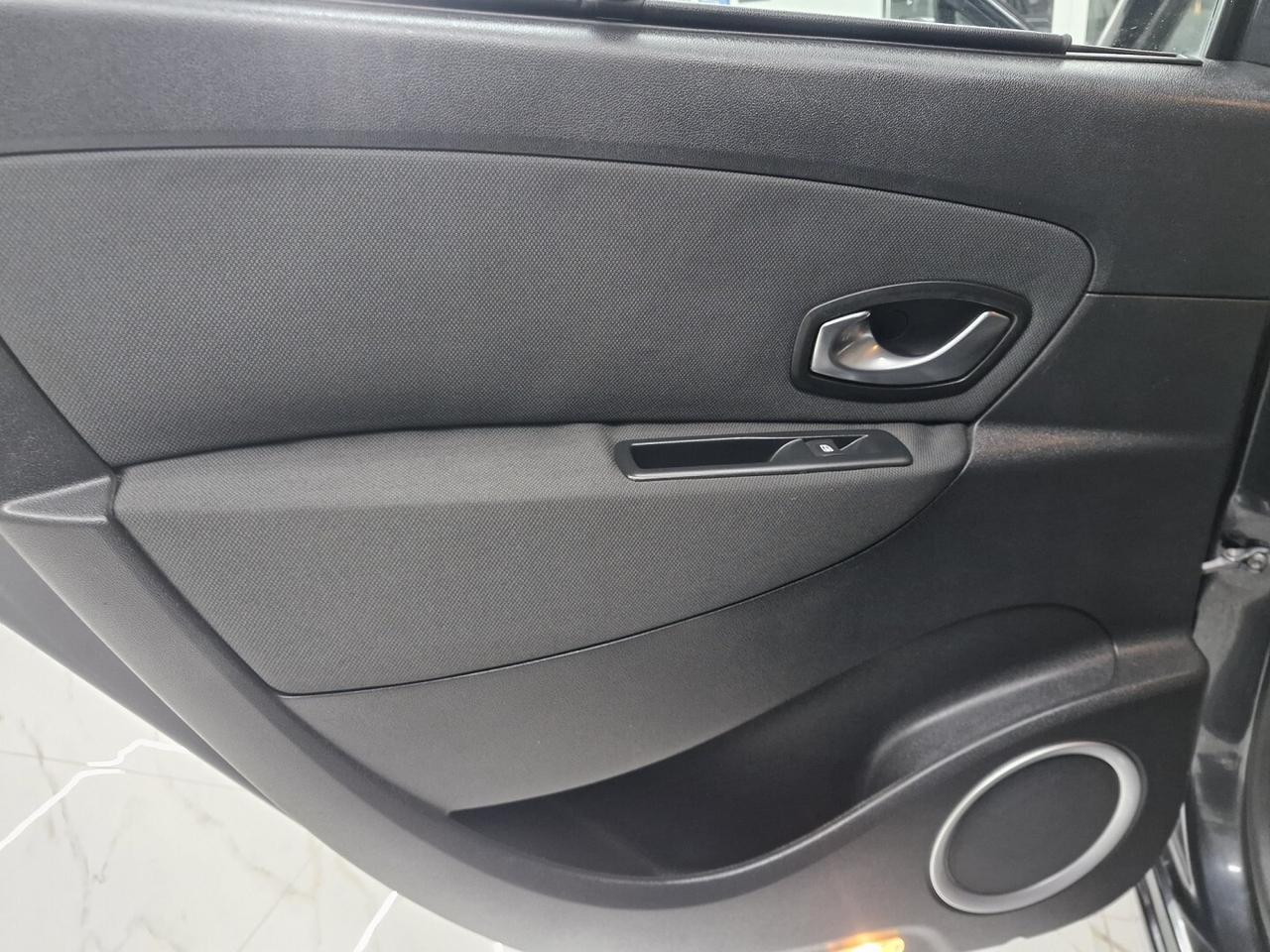 RENAULT SCENIC X-MOD 1.5 DCi LUXE 2010 130000KM