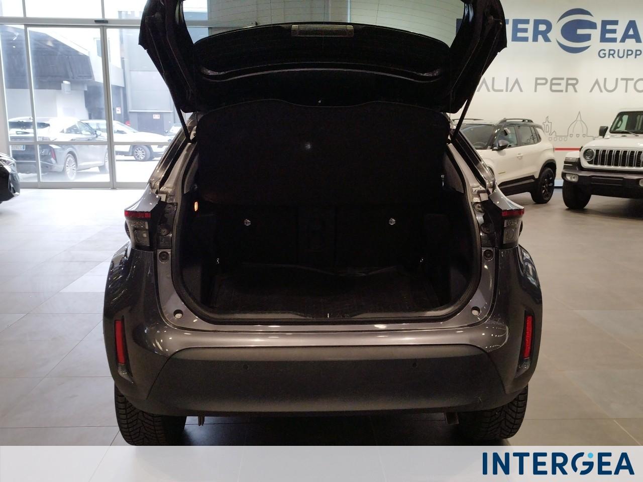 TOYOTA Yaris Cross 1.5h Lounge fwd 116cv e-cvt