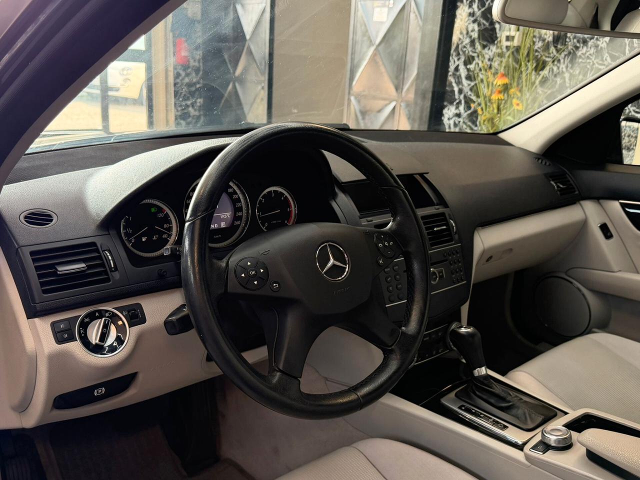 Mercedes-benz C 220 CDI BlueEFFICIENCY Avantgarde