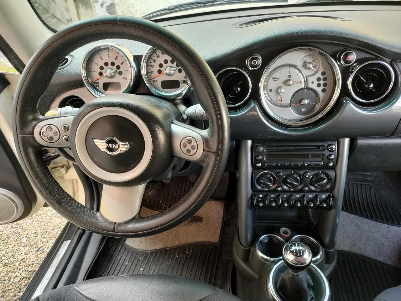 Mini 1.6 16V Cooper Harman Cardon