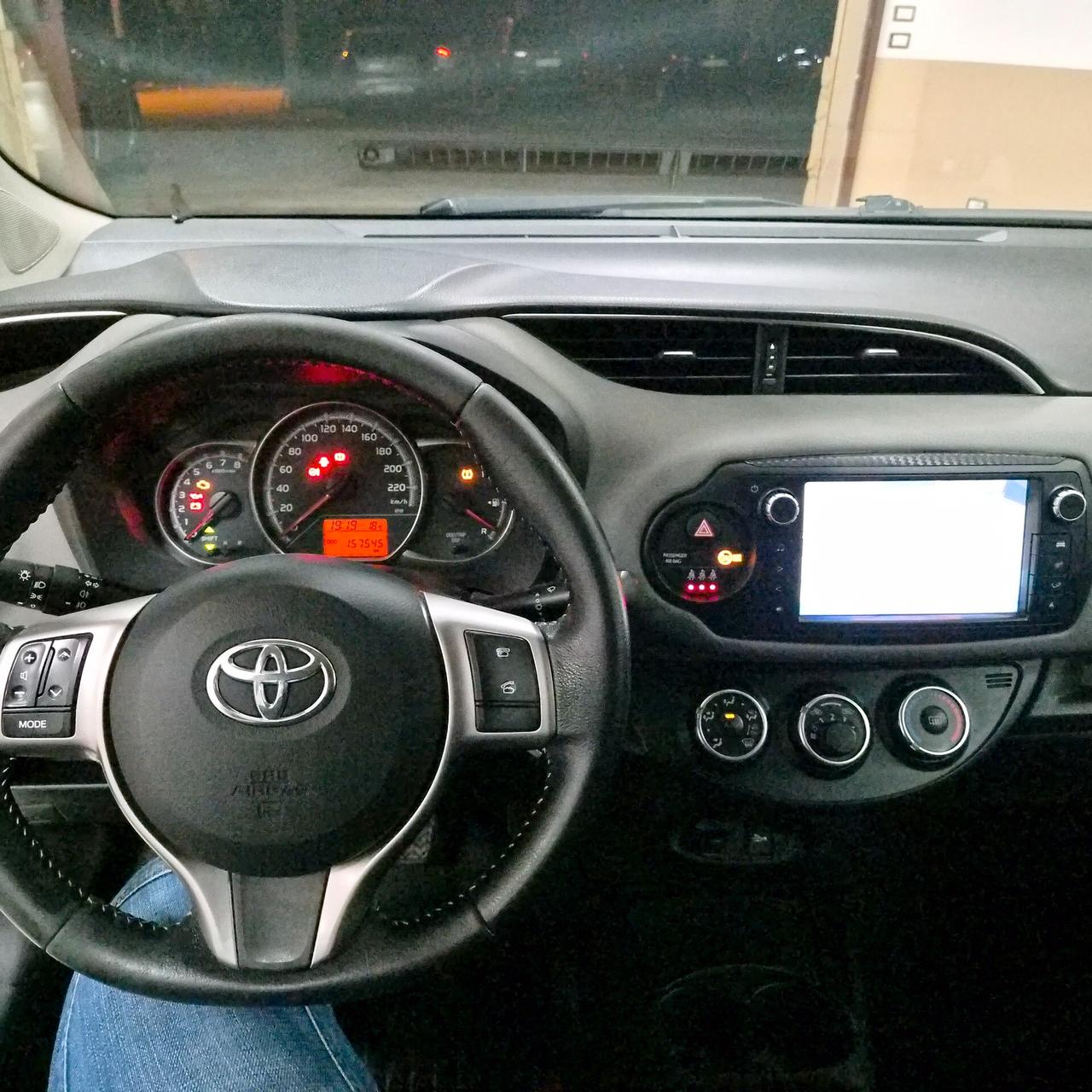 Toyota Yaris 1.0 5 porte Lounge