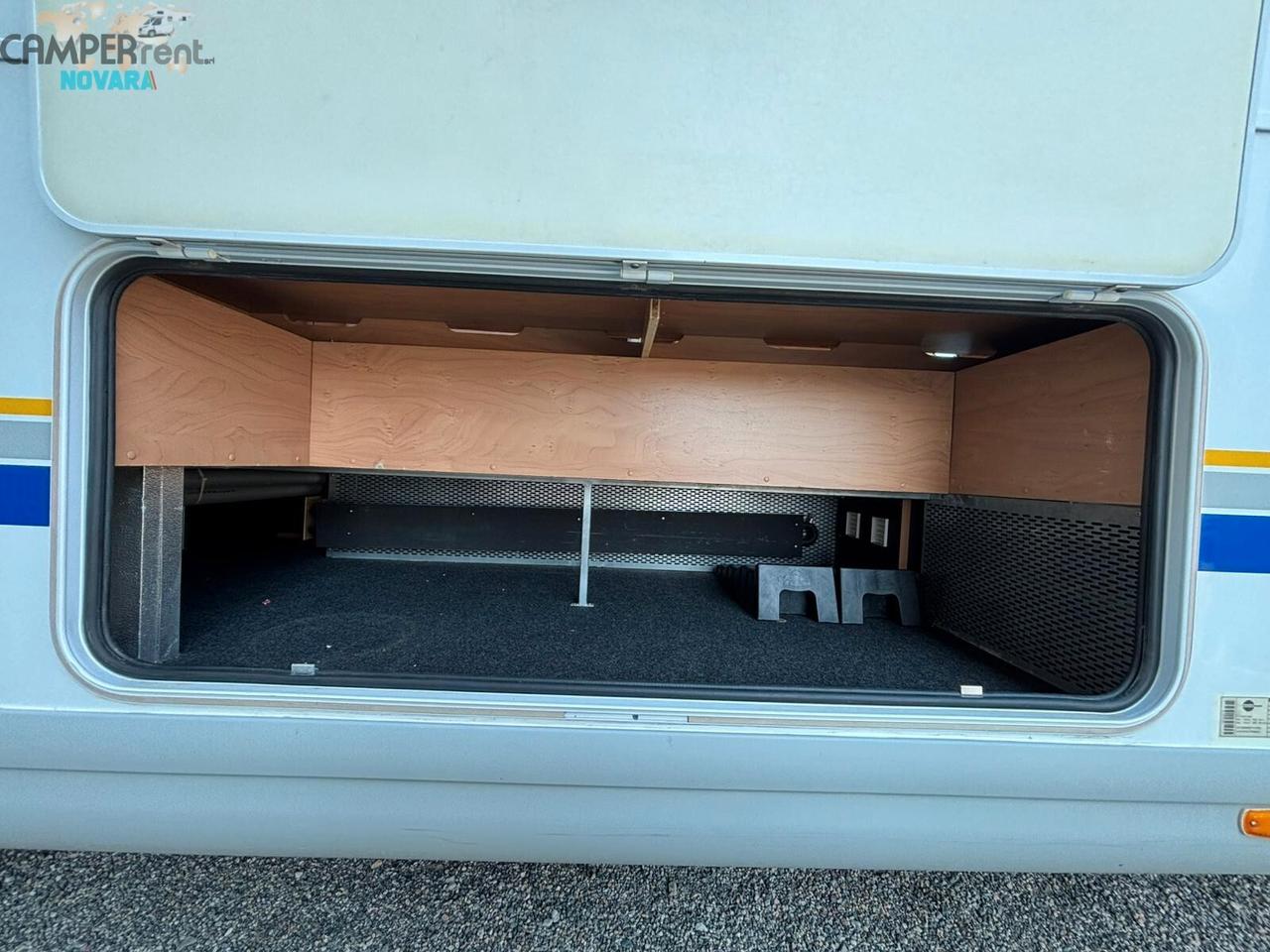 Bürstner A 747-2 ACTIVE - MANSARDATO CON AMPIO GARAGE PATENTE C