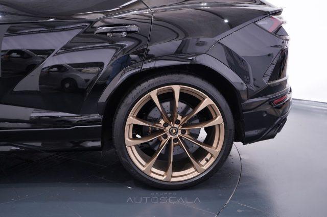 LAMBORGHINI Urus 4.0 650cv