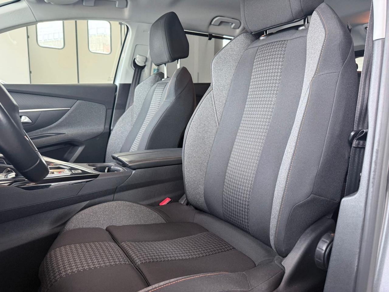 Peugeot 5008 BlueHDi 130 S&S Crossway