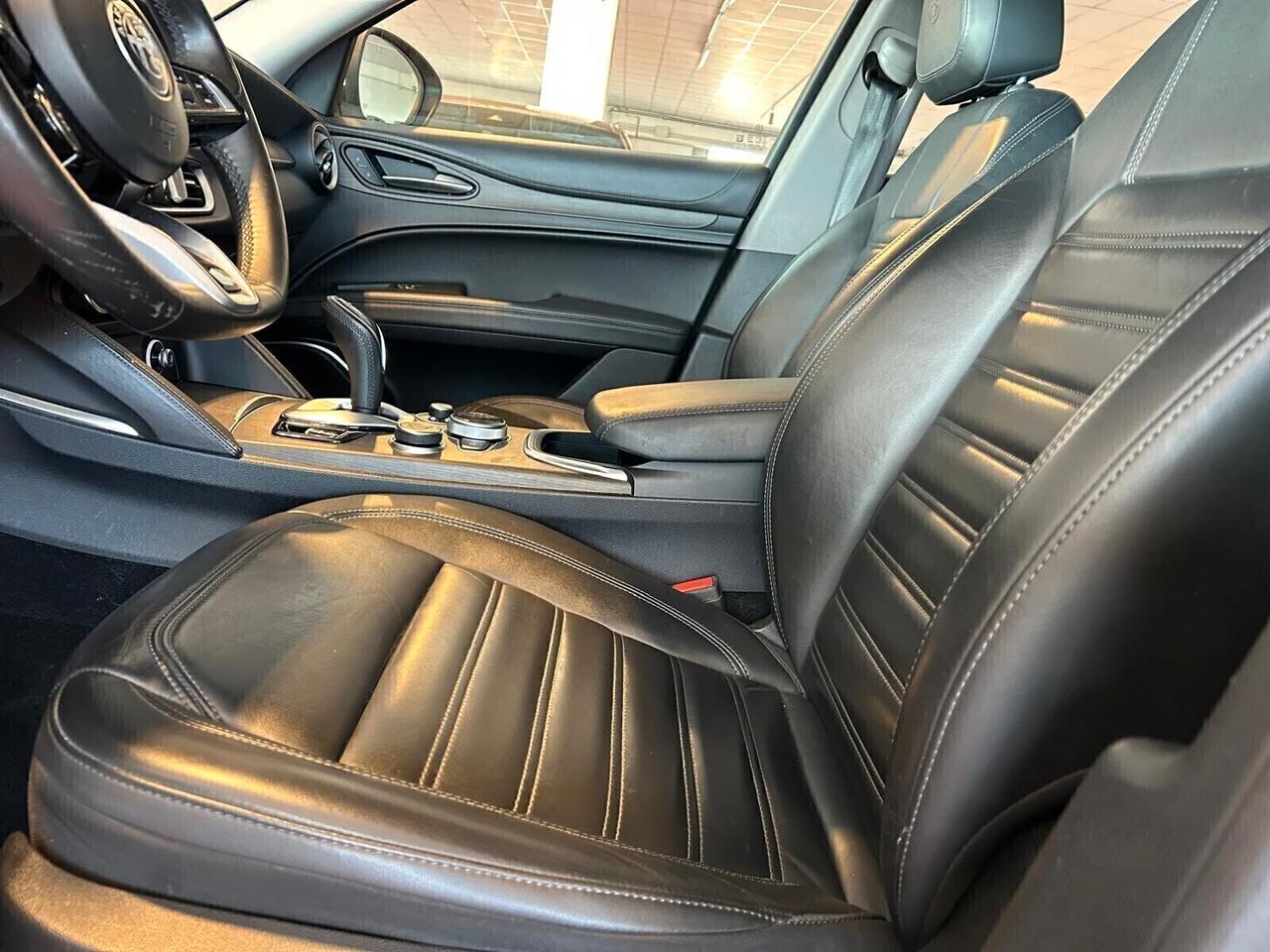 Alfa Romeo Stelvio Ti 2.2 Turbodiesel AT8 Q4 SPOTICAR