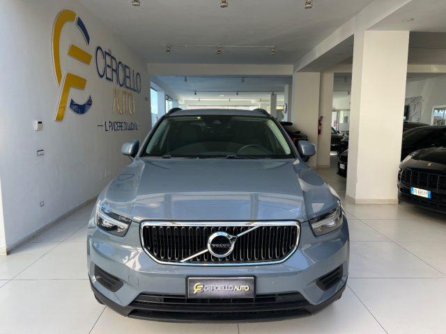 VOLVO XC40 T2 Geartronic Momentum Core