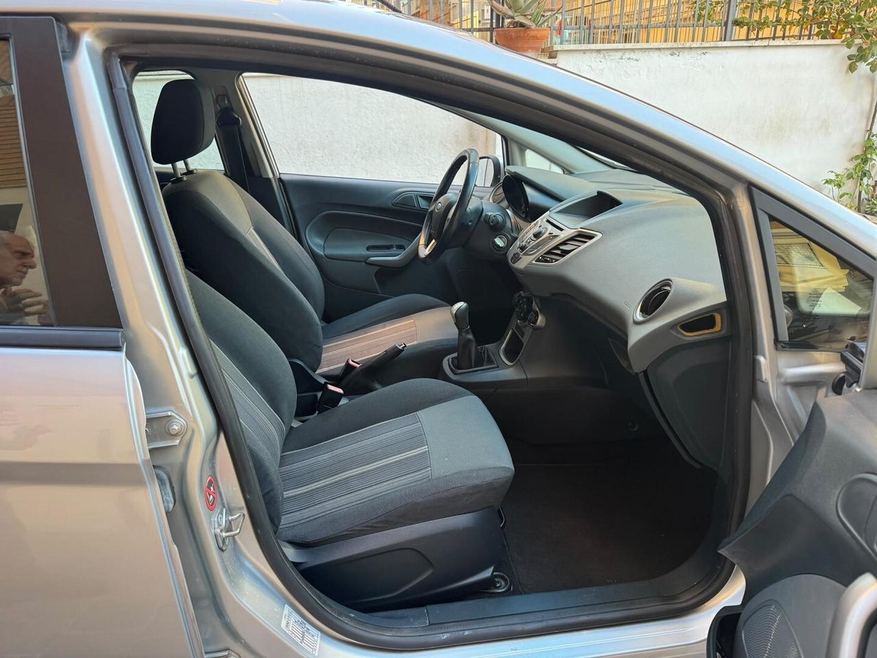 FORD Fiesta 1.4 TDCi 68CV 5 porte Titanium