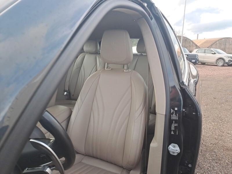 Maserati Grecale MHEV 300 CV AWD GT