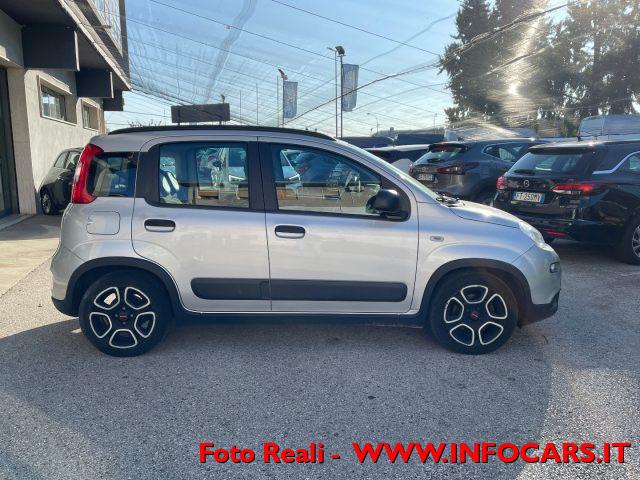 FIAT Panda 1.0 FireFly S&S Hybrid City Life NEOPATENTATI