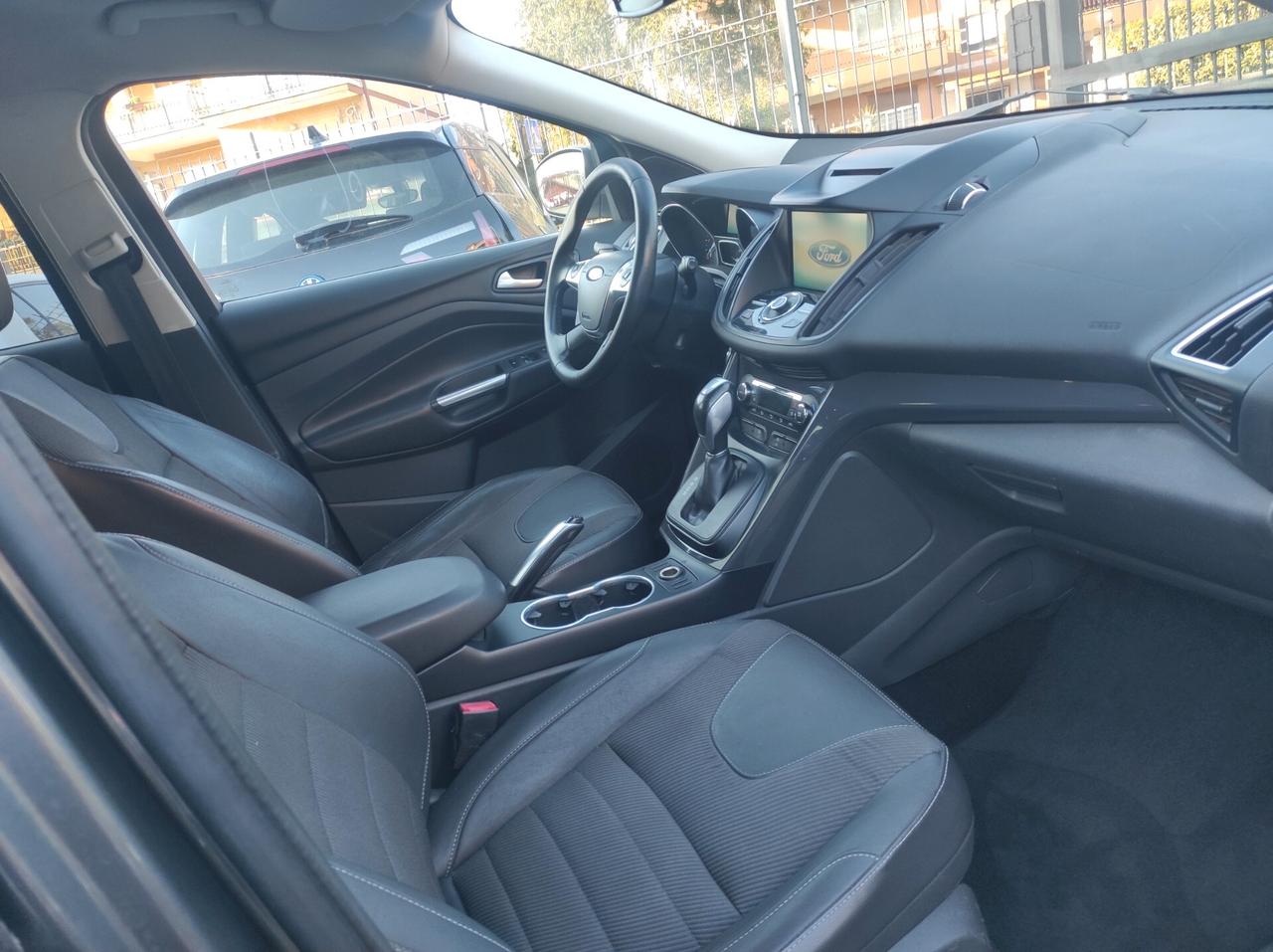 Ford Kuga 2.0 TDCI 150 CV S&S 4WD Powershift Titanium