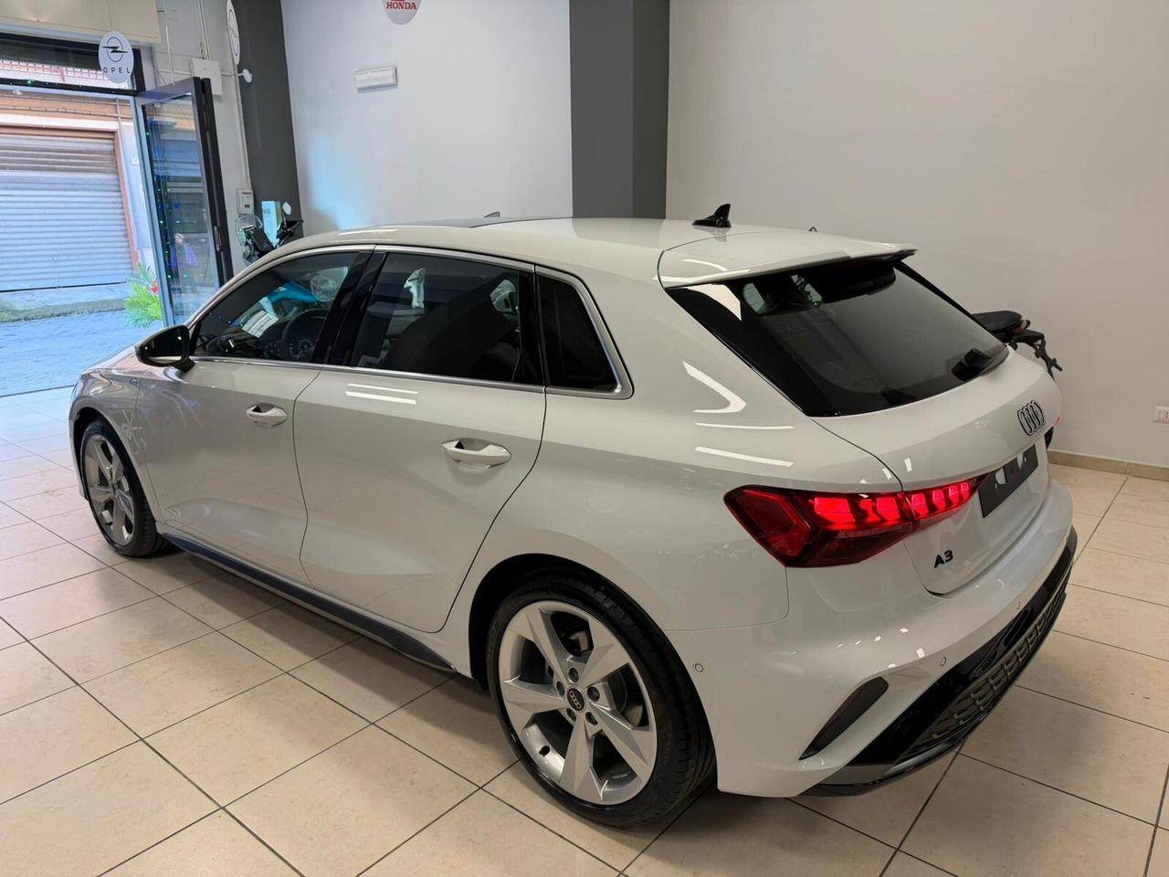 Audi A3 Sedan 35 TDI S tronic line edition