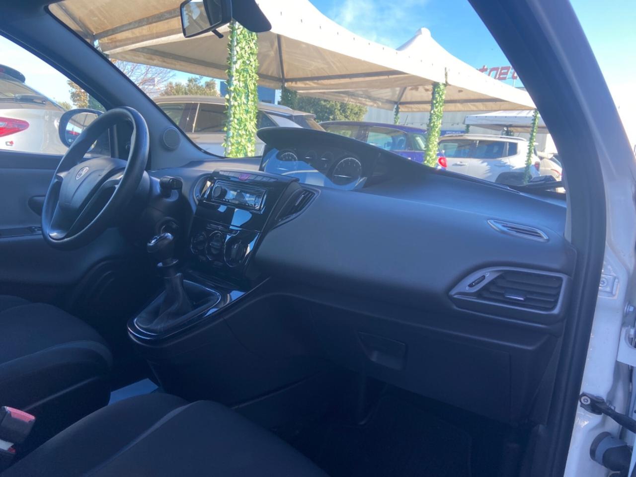 Lancia Ypsilon 1.2 69 CV GPL Ecochic nuova garanzia12