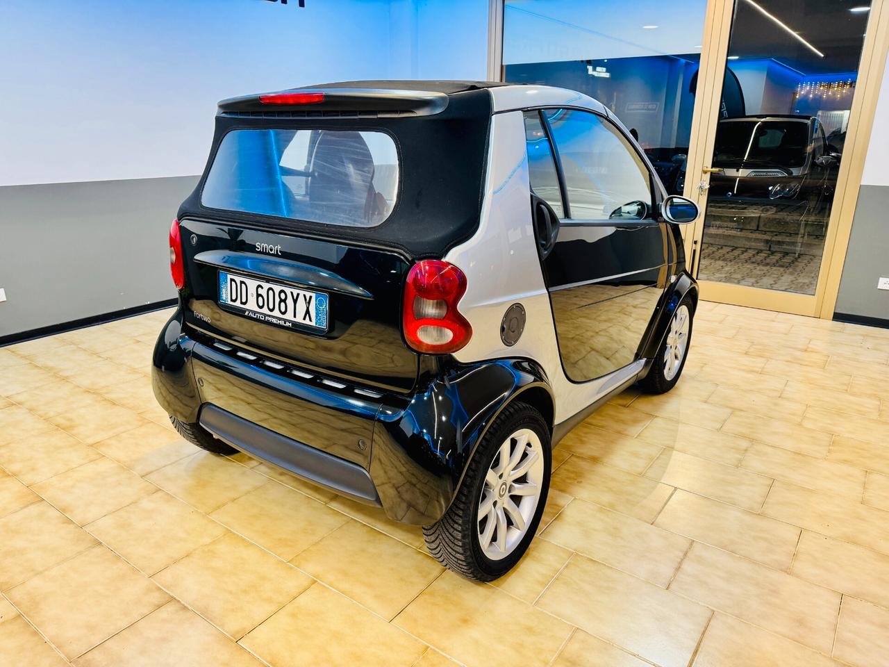 Smart ForTwo 700 cabrio (45 kW) Clima - Centralizzata