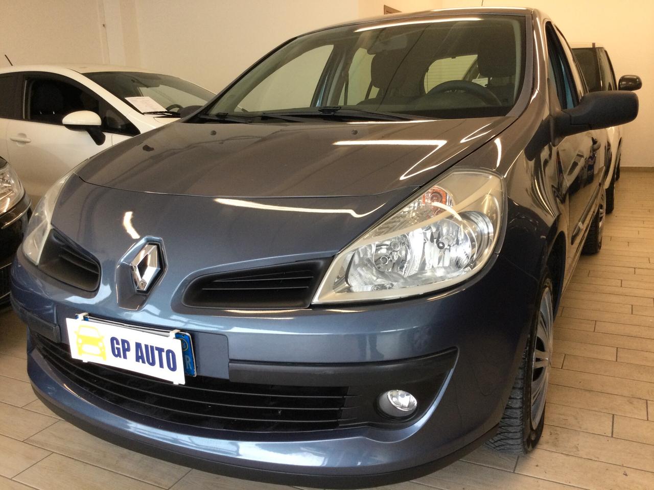 Renault Clio 1.2 16V 5 porte Natural Power