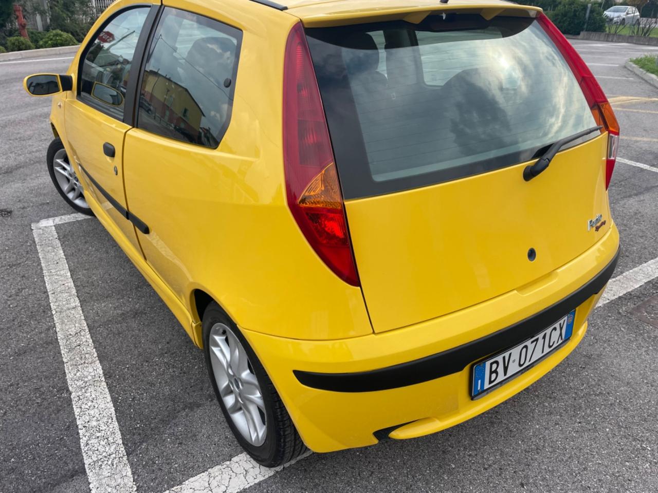 Fiat Punto 1.2i 16V cat 3 porte Sporting NEOPATENTATI