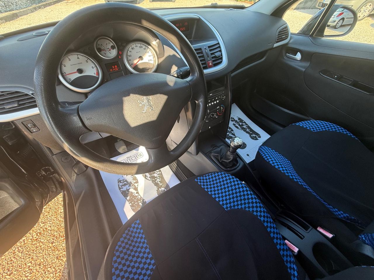 Peugeot 207 1.4 8V 75CV 5p. X Line