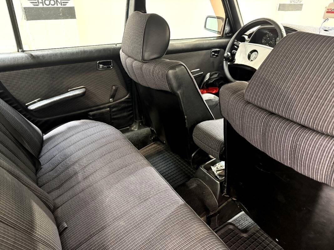 Mercedes Classe E - W123 Berlina 200