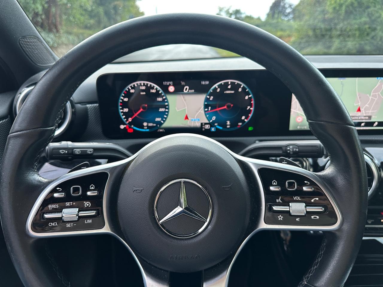 Mercedes-benz A 180 Automatic Sport - 2022
