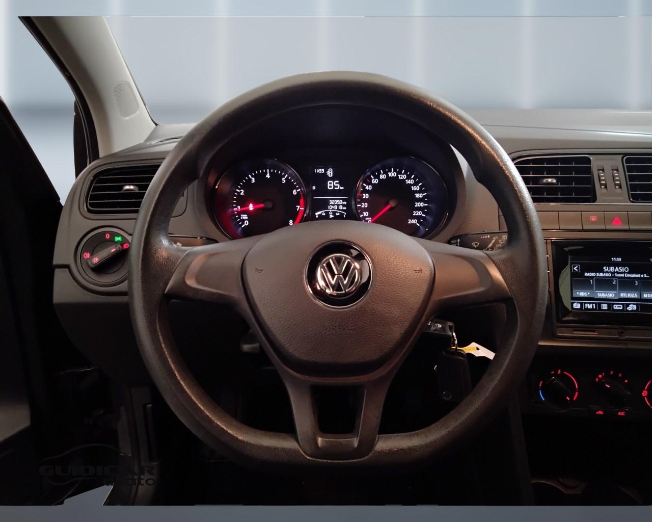 VOLKSWAGEN Polo V 2014 - Polo 5p 1.0 mpi Trendline 60cv