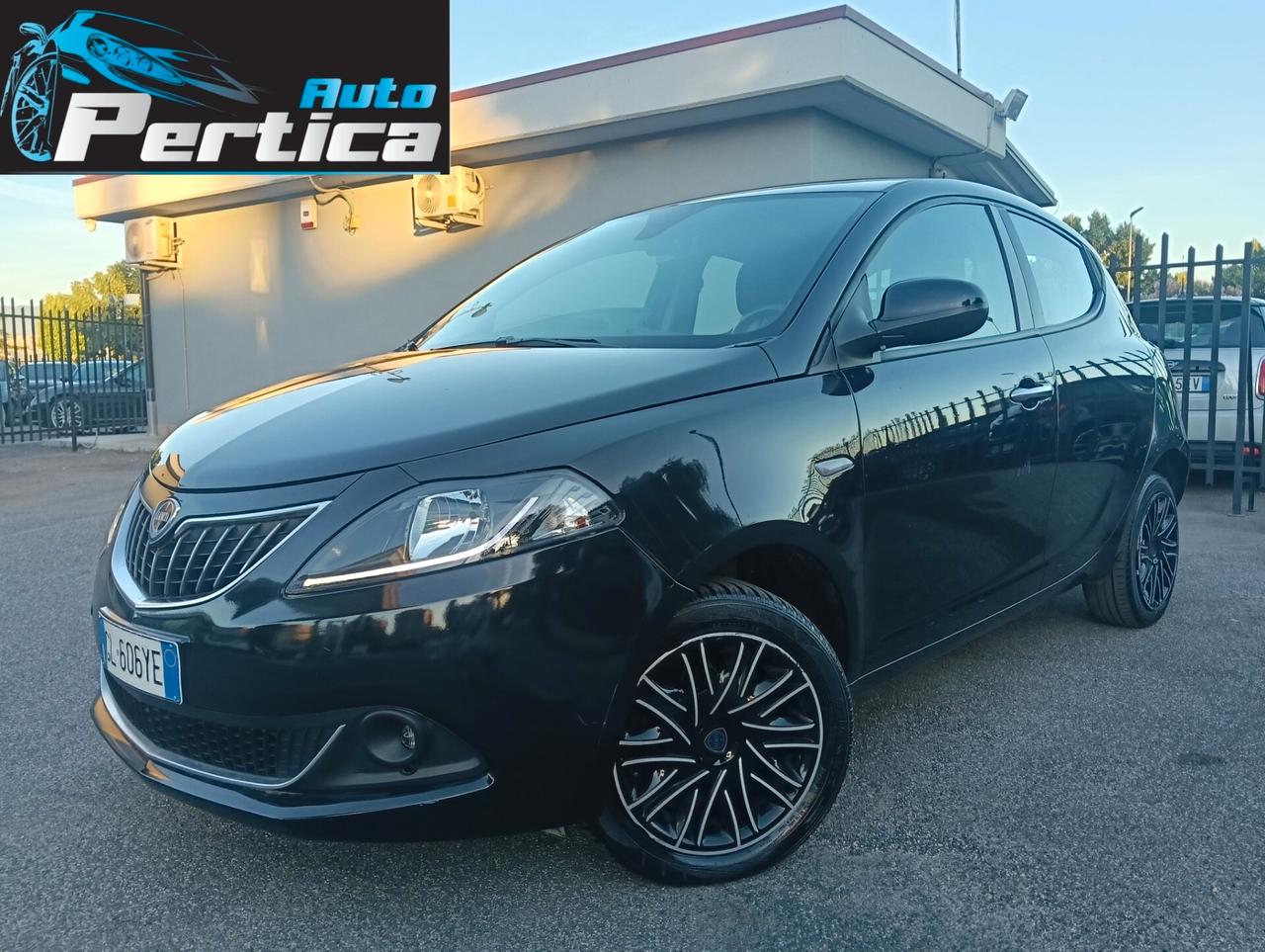 Lancia Ypsilon 1.0 FireFly 5 porte S&S Hybrid Gold Nessun vincolo finanziario