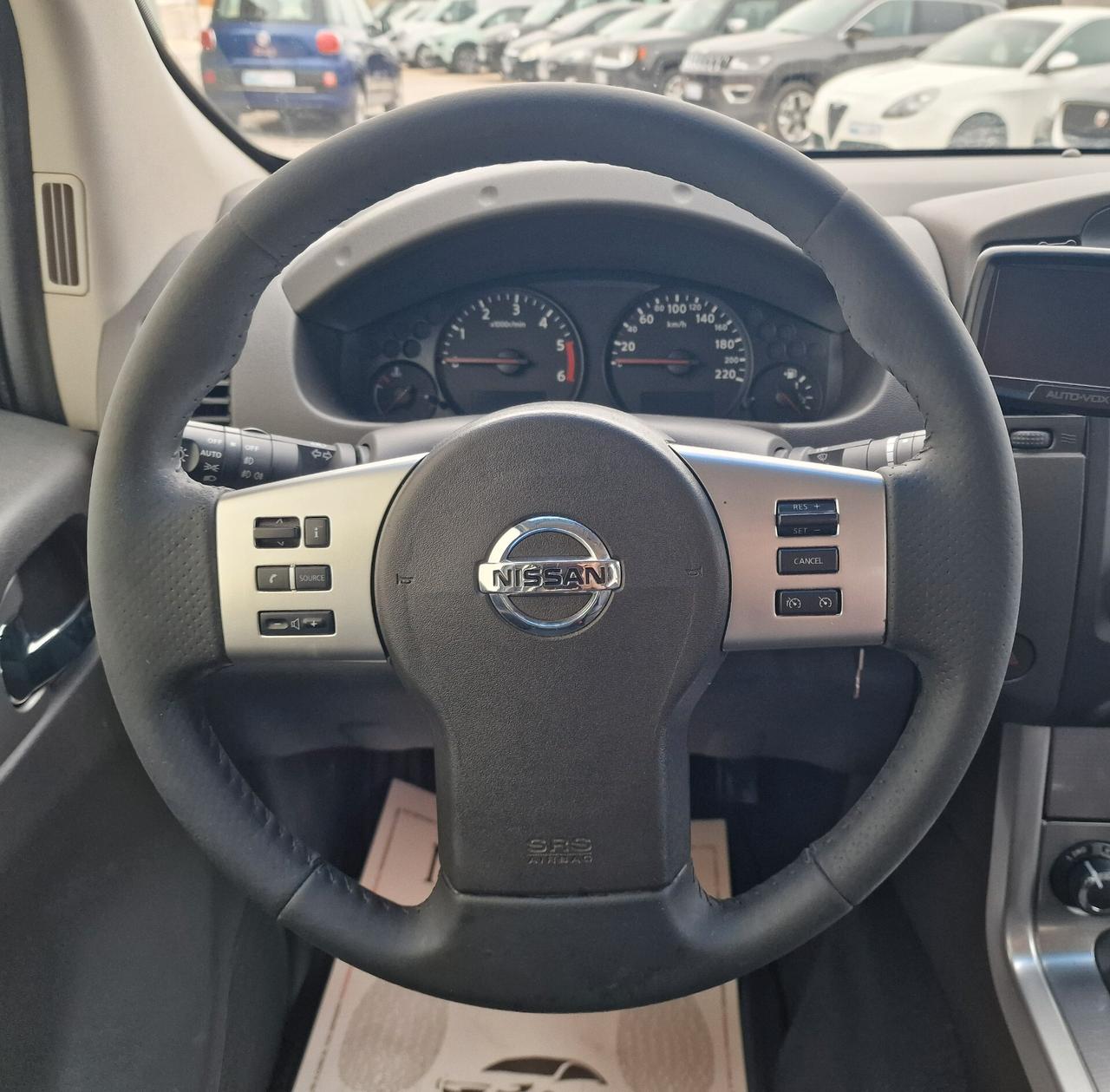 Nissan Navara 2.5 dCi 190CV