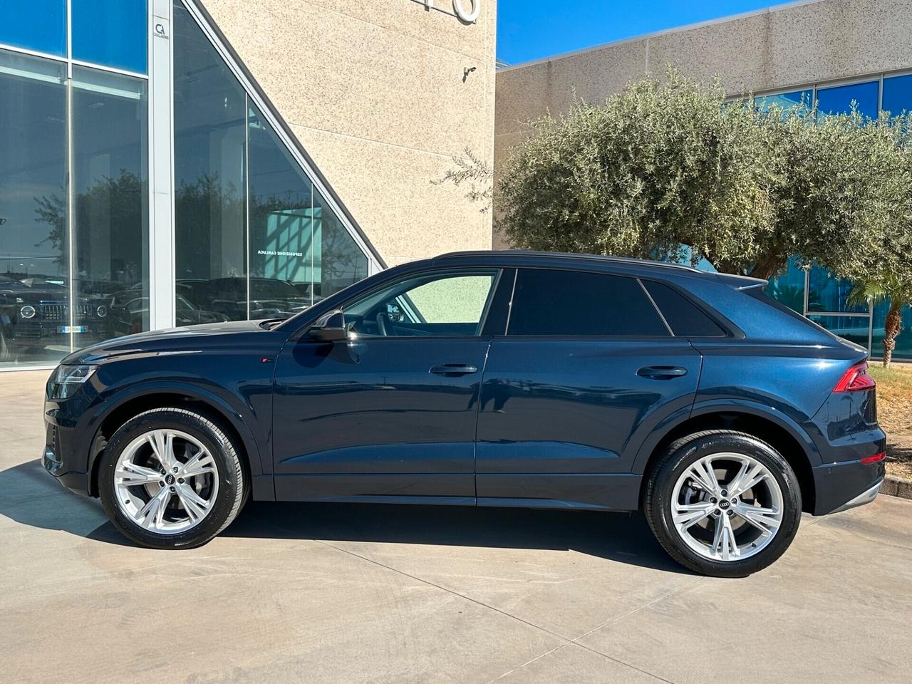 Audi Q8 45 tdi Sline offerta T-Stock prezzo imperdibile