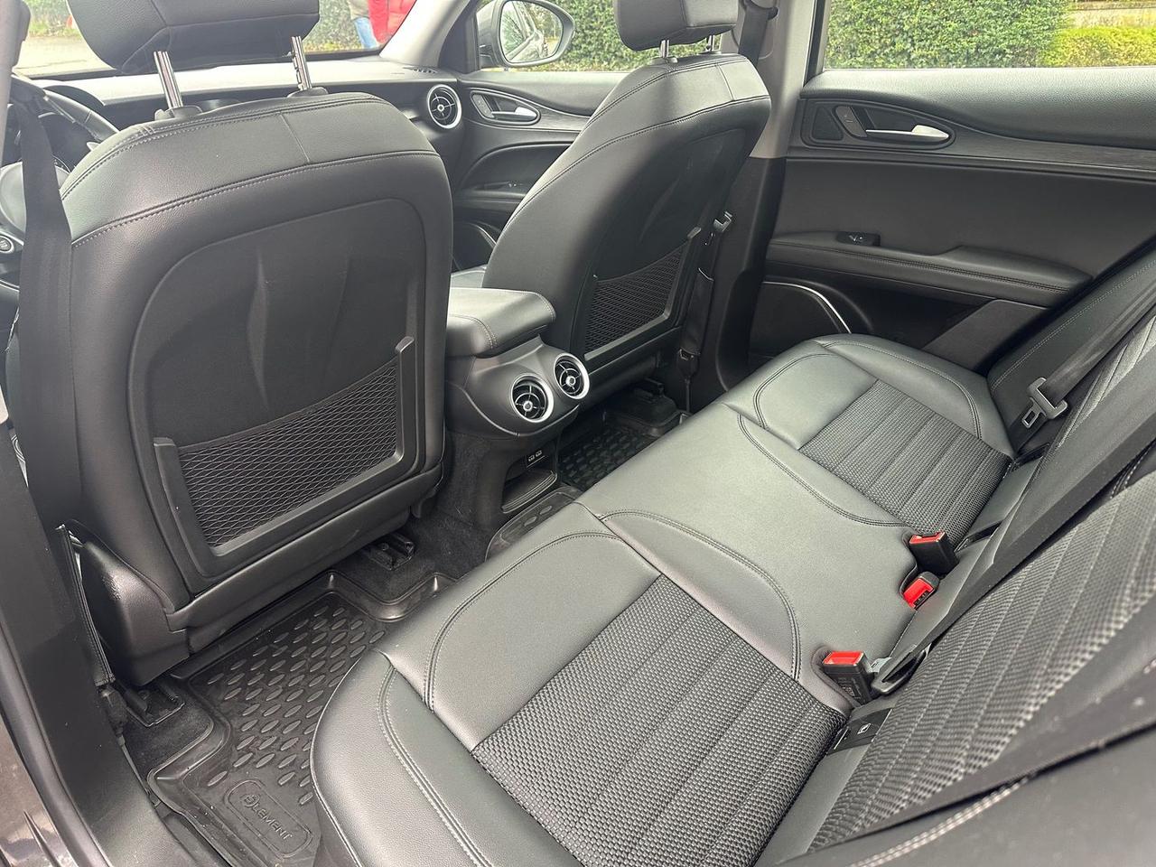 Alfa Romeo Stelvio Executive 2.0 #8378