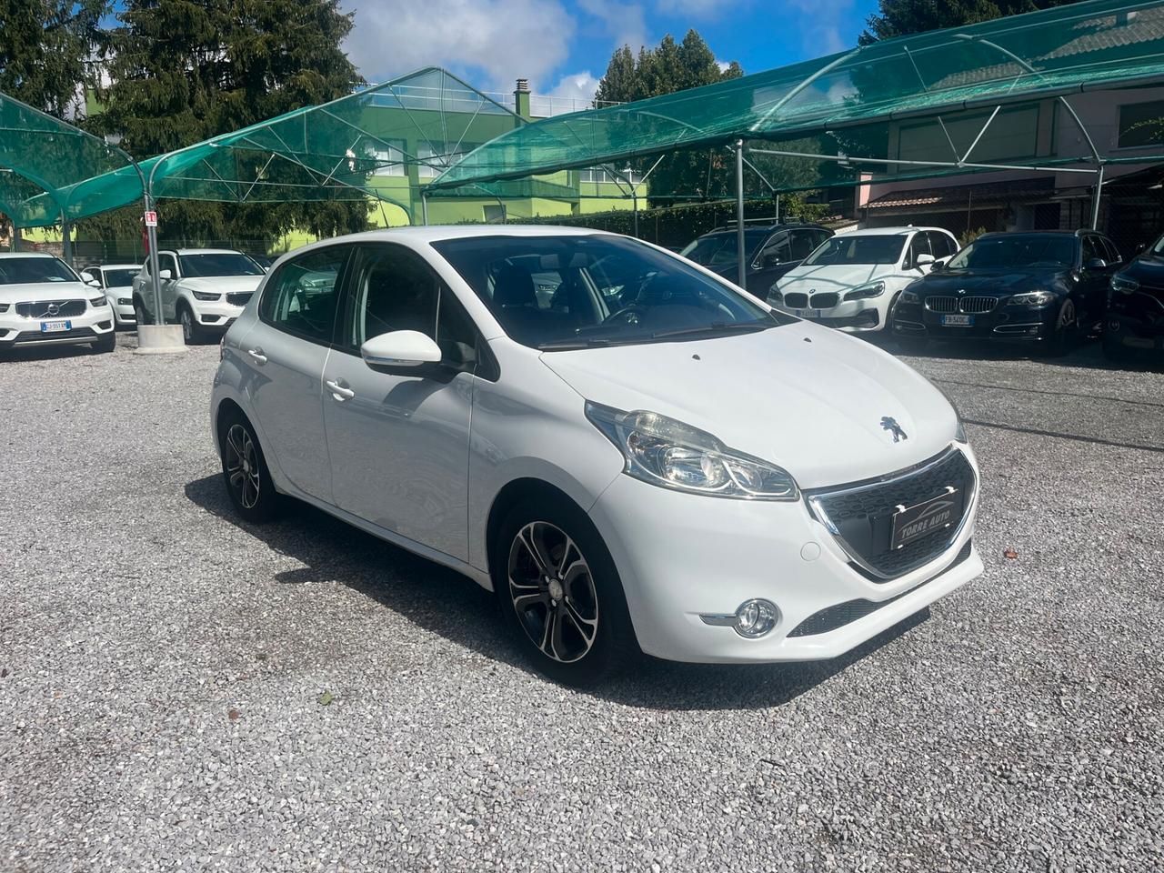 Peugeot 208 PureTech 82 5 porte Allure NEOPATENTATI