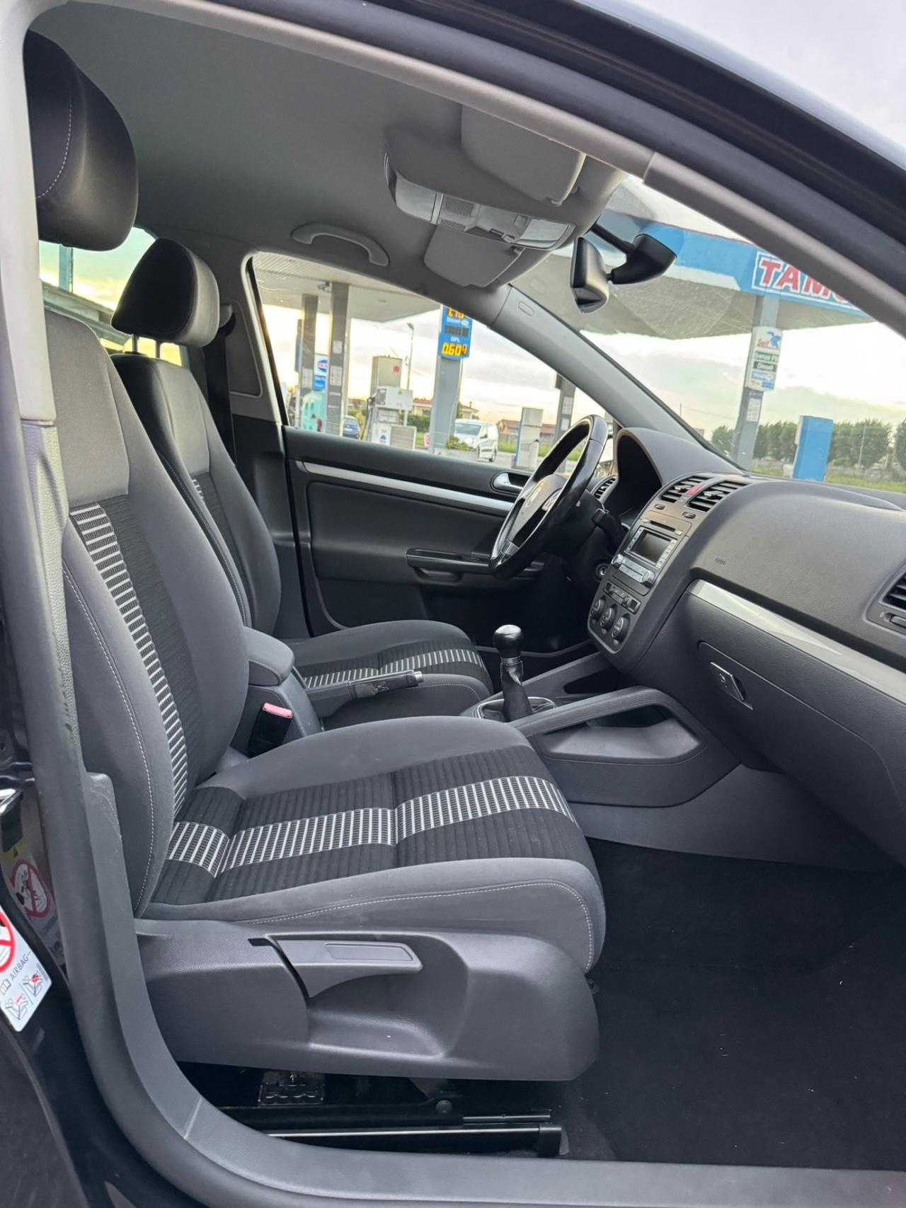 Volkswagen Golf 1.4 59kw 5p. Comfortlineok neopatentati